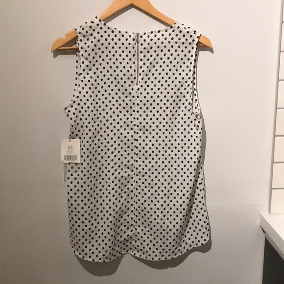 Sleeveless blouse - Picture 3 of 4